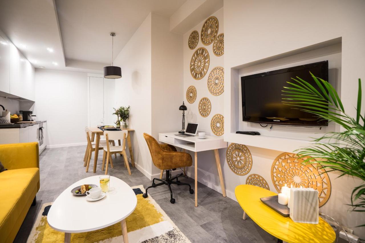 Oomph Warsaw Central Luxurious Air-Conditioned Apartment With Balcony المظهر الخارجي الصورة